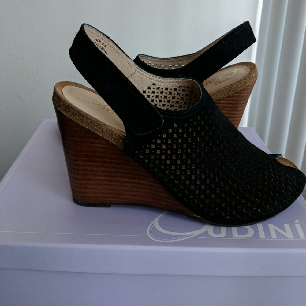 Black and brown suede wedges